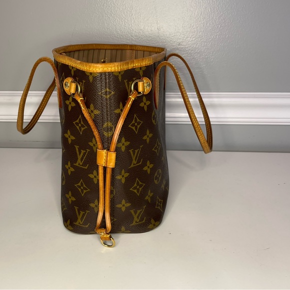 Louis Vuitton Monogram Neverfull PM and Dust Bag - Picture 15 of 16